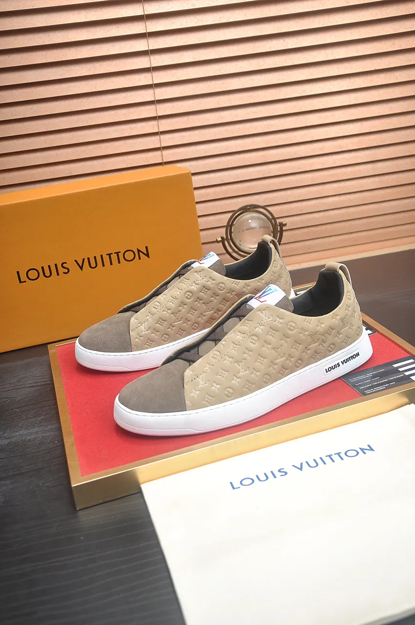 Men's men's shoes💰460💶[LOUIS VUITTON] Same style as LV. Louis Vuitton official website [satisfied] original single hot model, LV original factory cowhide material 👑1:1 original plate, sheepskin lining, original foam outsole. Body accessories one-to-one mold opening 💪 Counter quality 🙏 Dear friends, if you are still worried about wearing matching shoes 💋, then these shoes are your best choice 🎁🎁! 38-44